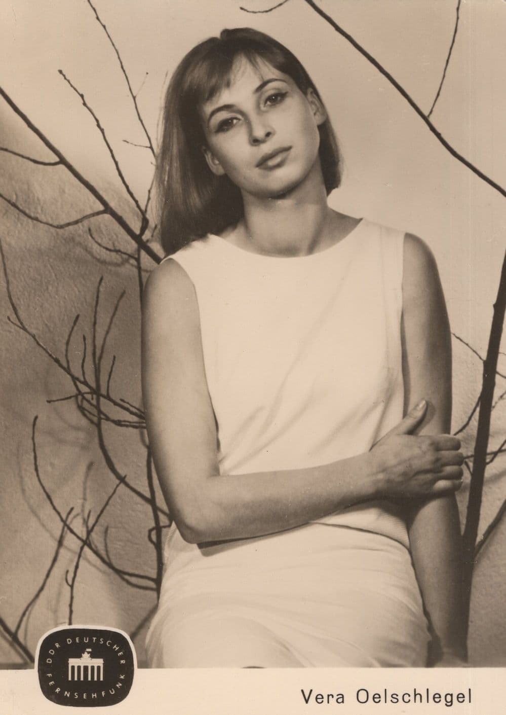 Vera Oelschlegel German Democratic Republic Singer Postcard