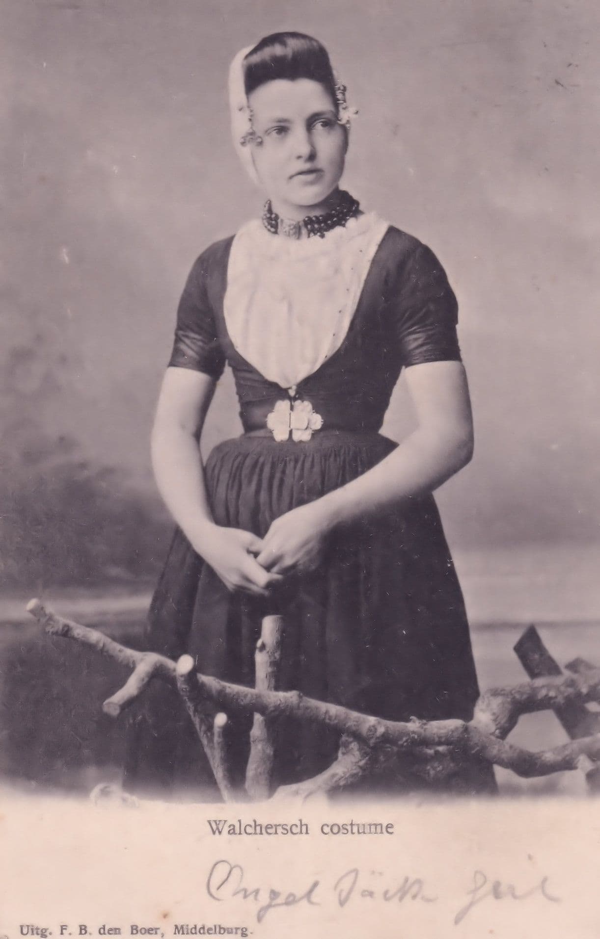 Walchersch Costume Holland Old Dutch Fashion Postcard