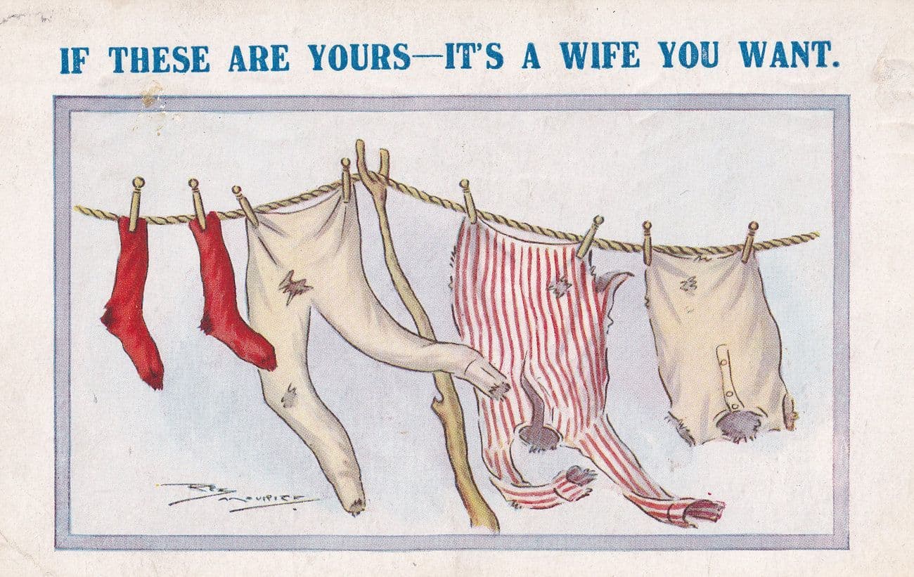 Washing Line Dirty Laundry Pyjamas Comic Humour Postcard