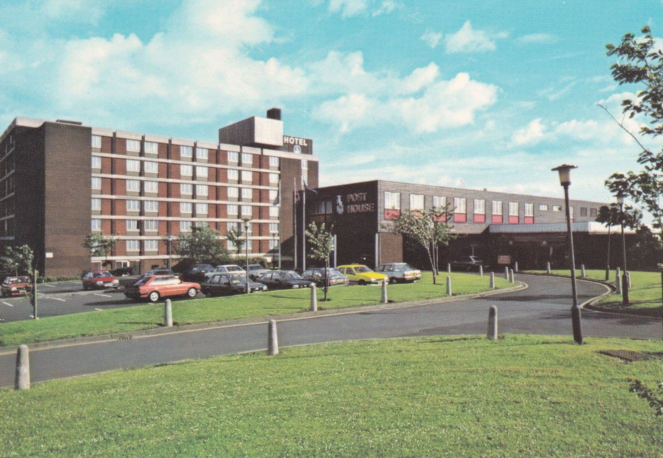 Washington Post House Hotel Northumbria Postcard