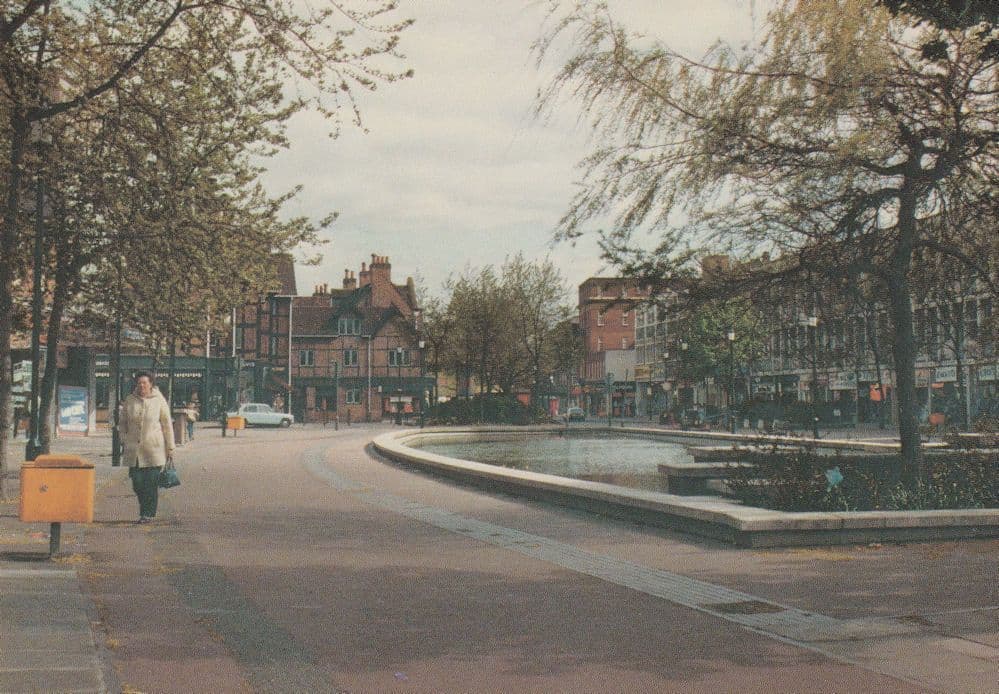 Watford Pond Old Shops 1980s Rare Postcard