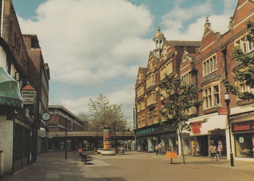 Watford Shopping Precinct Indian Restaurant 1980s Postcard