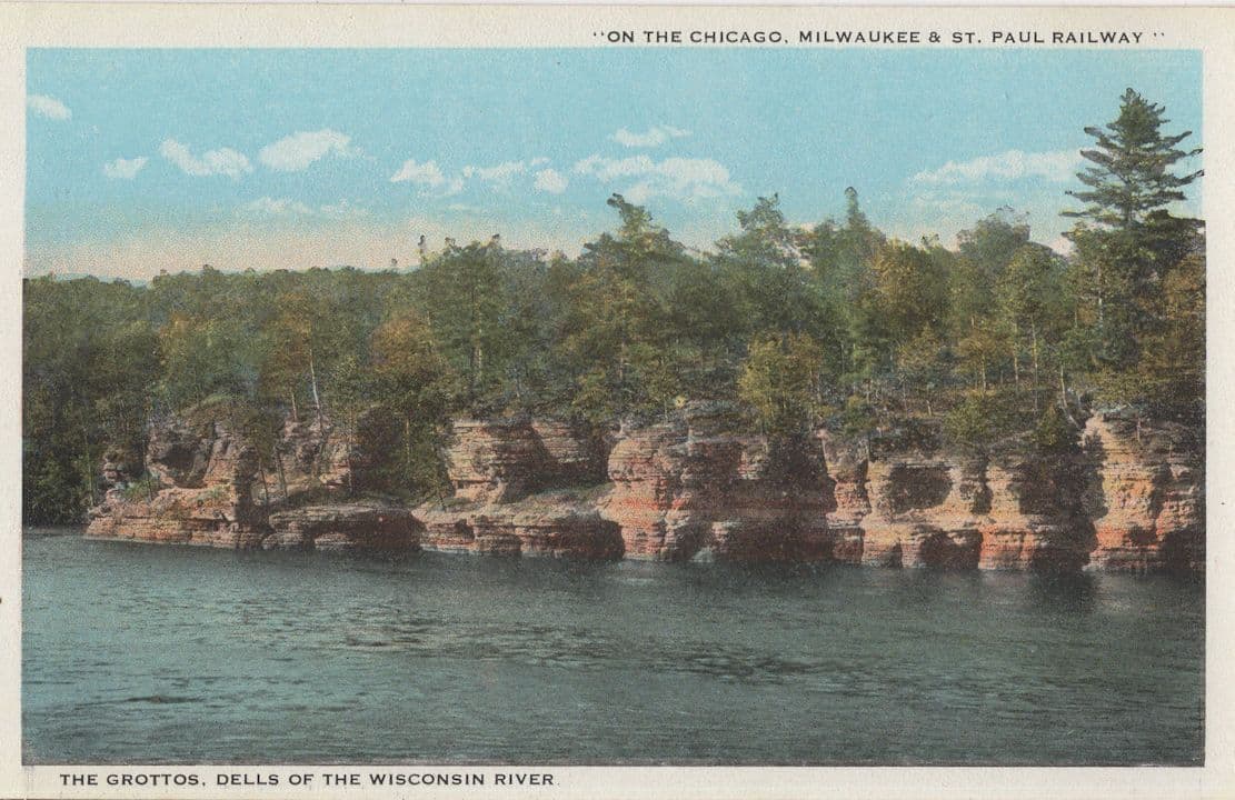 Wisconsin River Grottos Chicago & Milkwaukee Railway USA Postcard
